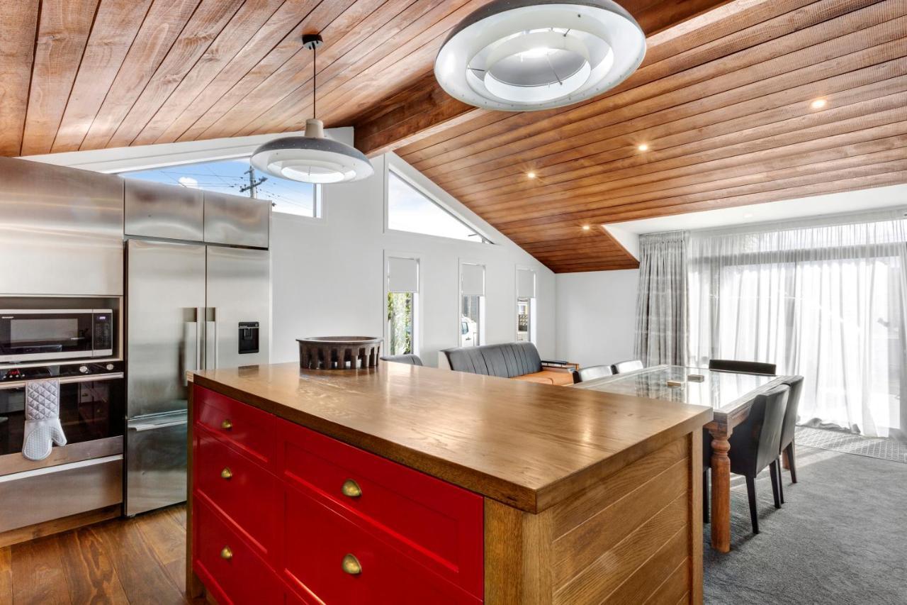Modern Charm Villa Dunedin Bagian luar foto